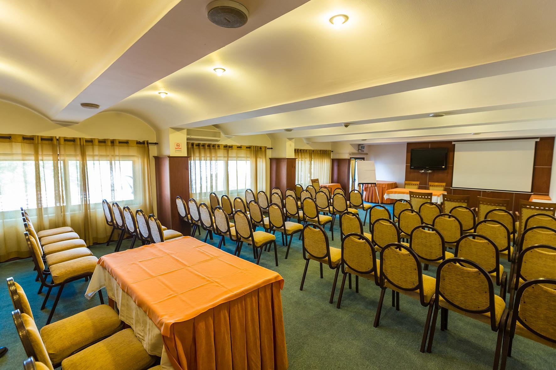 Derici Hotel Кушадасы Экстерьер фото