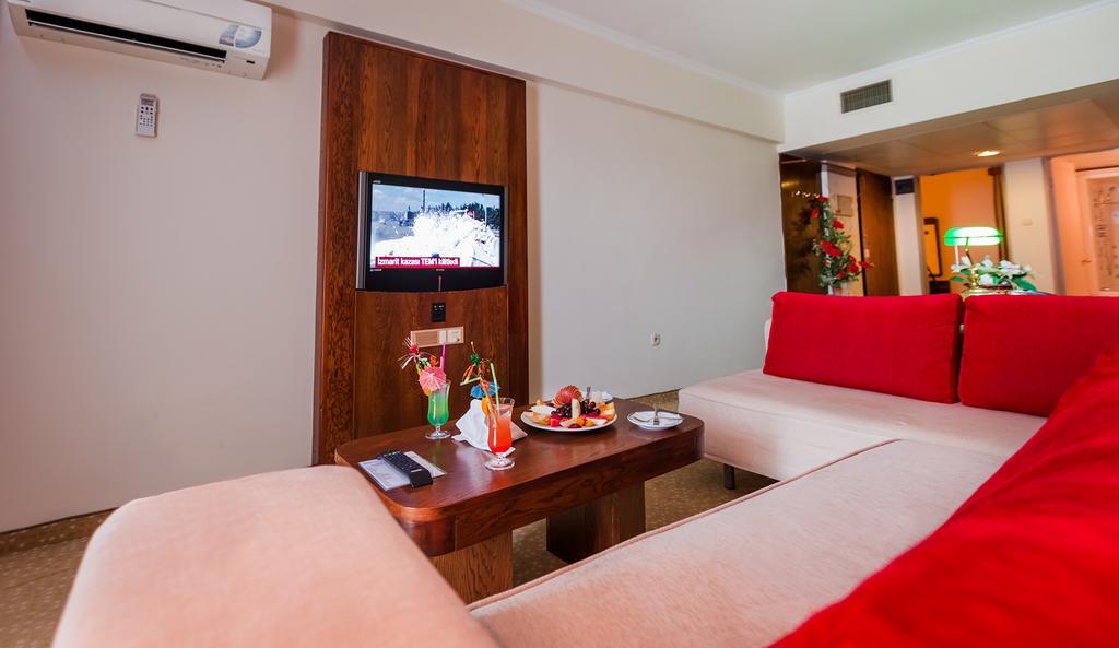 Derici Hotel Кушадасы Номер фото